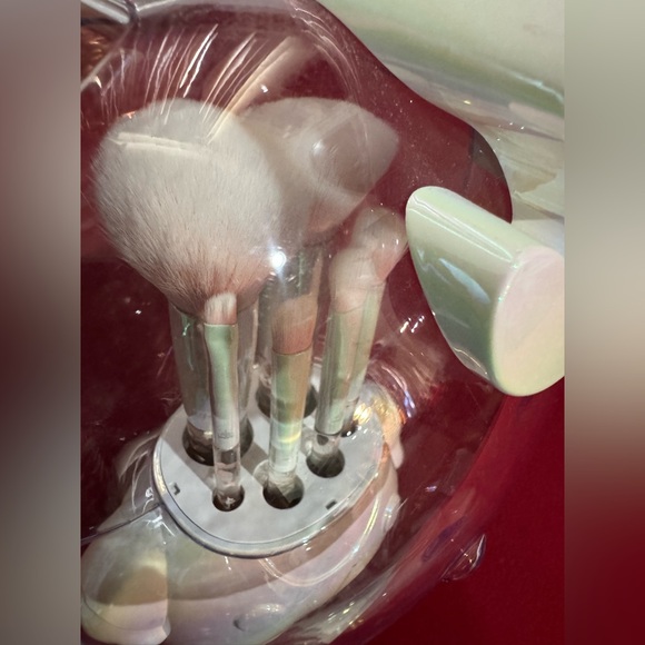 Sanrio Hello Kitty Makeup Brush Holder Limited Edition - Picture 4 of 4